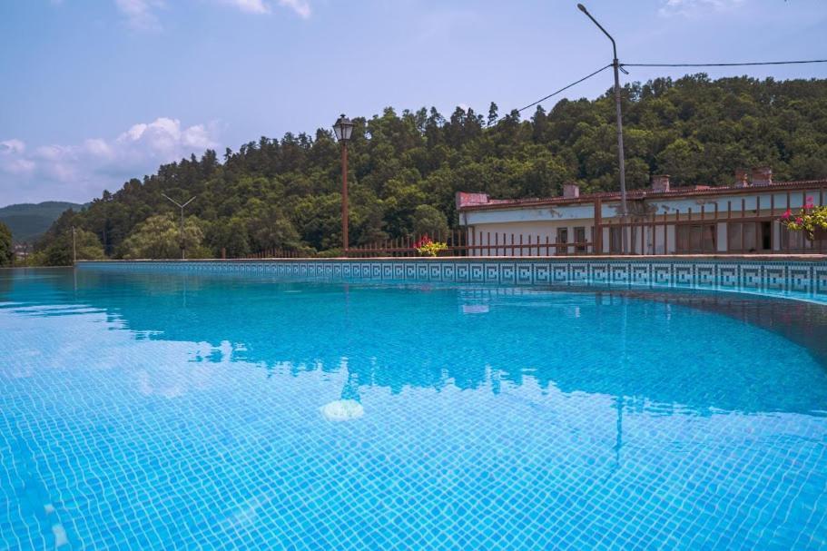 Tryavna Lake Hotel & Spa エクステリア 写真