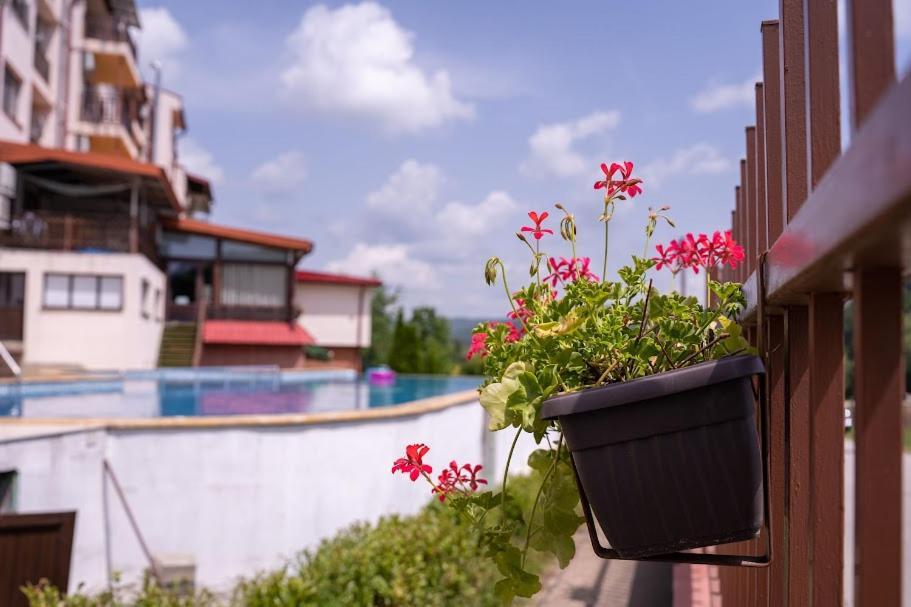 Tryavna Lake Hotel & Spa エクステリア 写真
