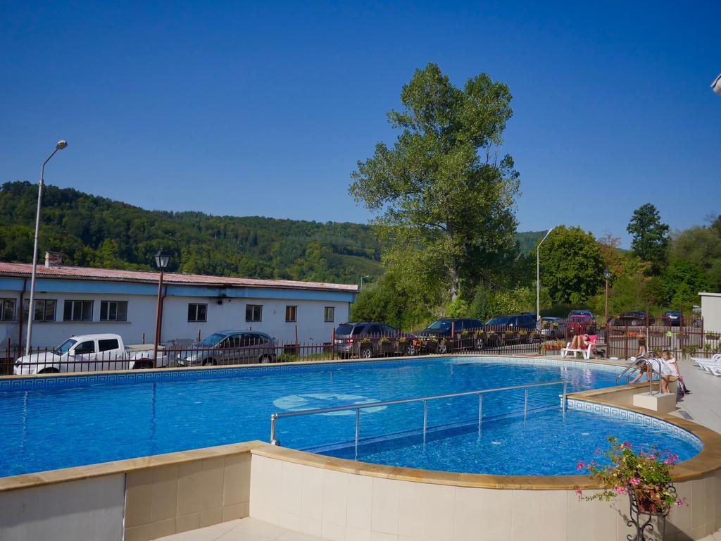 Tryavna Lake Hotel & Spa エクステリア 写真