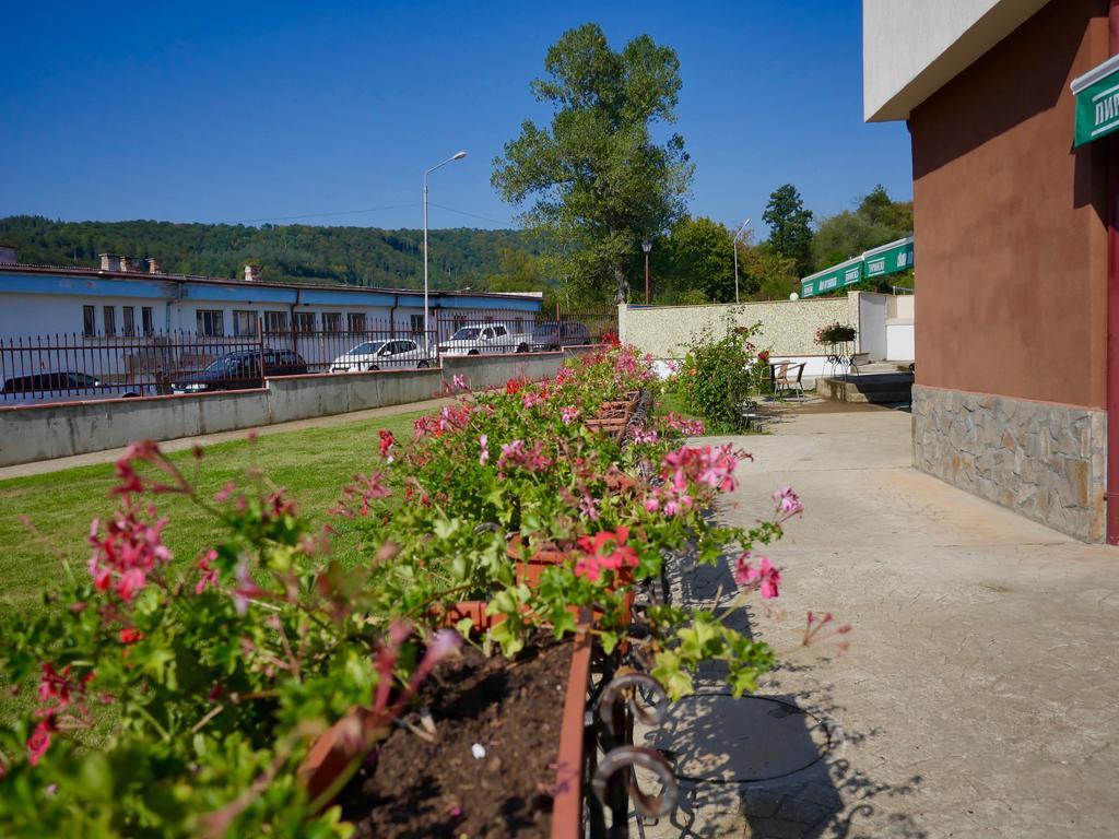 Tryavna Lake Hotel & Spa エクステリア 写真