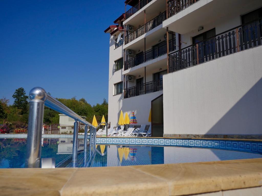 Tryavna Lake Hotel & Spa エクステリア 写真