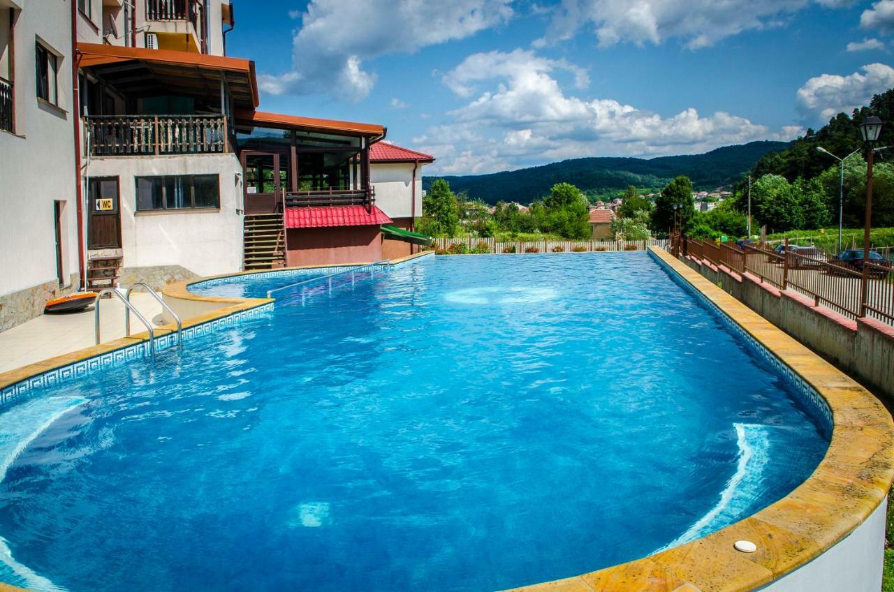 Tryavna Lake Hotel & Spa エクステリア 写真